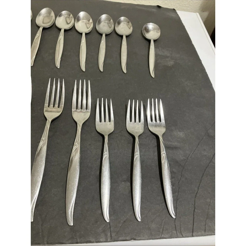Vintage Flatware Utensils Seneca Stainless Present Hong Kong 22 Pc